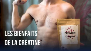 Photo de colin d'objectif musculation tenant un produit de Créatine de Nutripure.